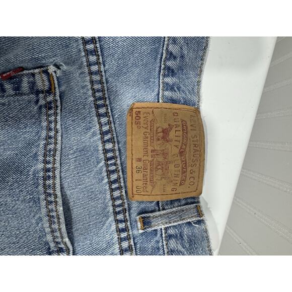 Vintage Levi's Jean Shorts Mens 36 Blue Denim 505 Orange Tab 90s Grunge Distress - Picture 11 of 13